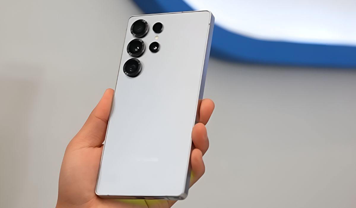 Samsung Galaxy S25 Ultra Review - Battery, Display, Processor and All Features